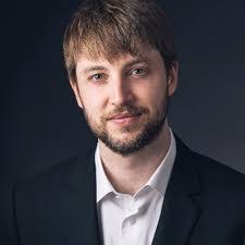 Tara Levy's Instagram, Twitter & Facebook