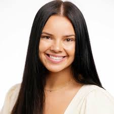 Katelyn Warner's Instagram, Twitter & Facebook