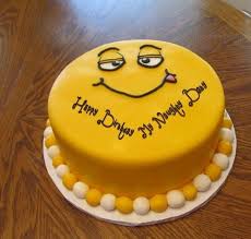 Funny Birthday Cake Sayings Awesome Short Birthday Quotes To Write On Cakes For Girlfriend Funny Birthday Cakes Funny Cake Funny Cake Images