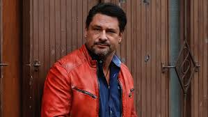 Maybe you would like to learn more about one of these? Arpa Attila Az En Betegsegemmel Kiallni Nem Olyan Divatos Mint Bevallani Peldaul A Melegseget 24 Hu