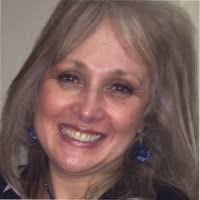 Lori Dearing's Instagram, Twitter & Facebook