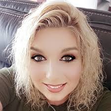 NEW RETAIL ! 🤩🤩😊 Biosense South Africa Red shampoo revives your colored  red hair in just ONE WASH !! Look at this amazing results !! We just did a  root regrowth application