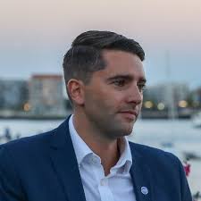 Megan Greeley (@megan_greeley)