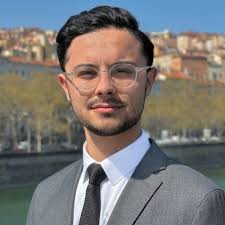 Cher réseau, C'est avec grande satisfaction que je partage ma réussite à  l'examen d'accès au CRFPA. À compter de janvier, je m'engage avec  enthousiasme dans un nouveau chapitre en intégrant l'EFB… |