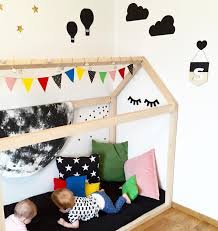 Ikea Kura Bett Umgestalten Betthaus Spielflache Deko Schwarz Kontraste Bedroom Kids Ikea Kura Bett Ikea Kura Bett Umgestalten Kura Bett Umgestalten