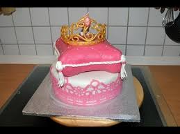 Diese super süße kuchendeckel wird schön auf ihre kleinen prinzessinnen kuchen aussehen! Kissen Torte Prinzessin Torte Kronchen Torte Purzel Cake Youtube