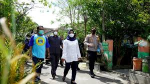Termasuk dalan perijinan pabrik sepatu di temangung. Wali Kota Dan Forkopimda Mojokerto Sosialisasikan Penerapan Ppkm Harianbangsa Net