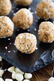 White Chocolate Macadamia Nut Energy Balls Julie S Eats Treats Chocolate Macadamia Nuts Chocolate Macadamia White Chocolate Chip Macadamia Nut