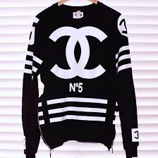 Black And White Sweatshirt For Girls Fashion Women Creative Boys Club Girls Www Creativeboysclub Com Tags Girls Chanel Style Jacket Chanel Sweatshirt Fashion