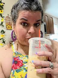 Happy Sunday! Enjoying a vanilla caramel latte!