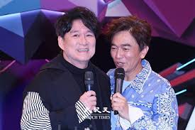 刀劍如夢作詞 周華健/詹德茂 作曲 周華健我劍 何去何從 愛與恨 情難獨鍾我刀 劃破長空 是與非 懂也不懂我醉 一片朦朧 恩與怨 是幻是空我醒 一場春夢 生與死 一切成空來也匆匆 去也匆匆 恨不能相逢. å'¨åŽå¥å´å®—å®ªè€äº¤æƒ…ä¼ å­å¥³ä¹Ÿå°†æºæ‰‹ä¸»æŒèŠ‚ç›® ç»¼è‰ºå¤§çƒ­é—¨ å°'å¹´ä¾ å®¢ å¤§çºªå…ƒ