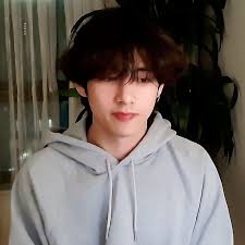 Watch and download true beauty (2020) episode 13 free english sub in 360p, 720p, 1080p hd at dramacool. Bts Live Taehyung íƒœíƒœ 6 13 200129 Gif Bts Y Jungkook Taehyung Kim Taehyung Taehyung Smile