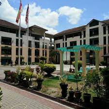 Sp22 kinrara bk 5 bk 2'de smk seksyen 1 bandar kinrara ortaokulunun yanında ve bk. Smk Seksyen 3 Bandar Kinrara Student Center