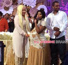 Rapper lil' kim was thrilled to finally celebrate the impending birth of her first child with an extravagant baby shower held at new york's broad street. Ovary Hustlin Lil Kim Welcomes Baby Girl Royal Reign Page 2 Of 2 Thejasminebrand