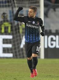 Jugador de fútbol @sevillafc @boedo_restaurante. Pinterest Log In Download Alejandro Gomez Iltalentito Collection By Il Talentito 17 Pins 9 Followers Last Updated 3 Years Ago Alejandro Dario Gomez R Of Atalanta Bc Celebrates With His Team Mate Bryan Bryan Cristante Photostream More Information