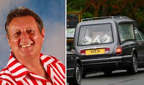 eric bristow funeral: Darts fans gather in sports shirts to mourn