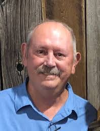 Sandy Runyon's Instagram, Twitter & Facebook