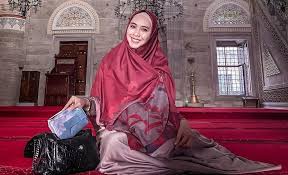 Calon suami oki diketahui bernama rio. Pandemi Covid 19 Di Indonesia Terus Meningkat Oki Setiana Dewi Ajak Masyarakat Berbisnis Dari Rumah Pikiran Rakyat Cirebon Halaman 2