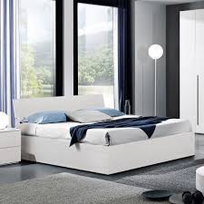 Dal design classico, moderno o ricercato, questa vastissima gamma di letti è stata progettata per rispondere a tutte le vostre esigenze. Vendita Mobili Online Letti Essenza Legno E Laccati Offerte Webarredamenti