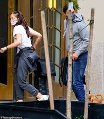 Noah was last linked to girlfriend jordyn taylor in 2017. Trevor Noah And Minka Kelly Seen Together For First Time In New York Daily Mail Online