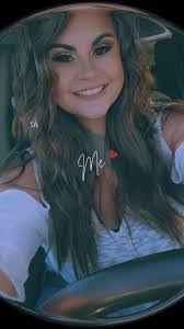 Desiree Cahill's Instagram, Twitter & Facebook