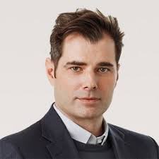 La direction de ERNE AG Holzbau