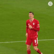 Dakiti es una canción interpretada por bad bunny, con jhay cortez, publicada en el álbum el último tour del mundo en el año 2020. Mediabase Chr Pop Top 50 Chart Part Iii Pulse Music Board