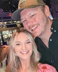 Savannah Hart's Instagram, Twitter & Facebook