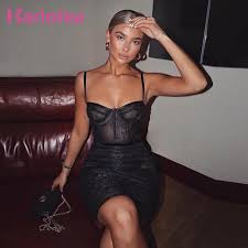 Sur l'avant la partie jupe est en dentelle et l'ensemble du dos est en dentelle. Karlofea Robe Noire En Dentelle Pour Femmes Sexy Transparente Boite De Nuit Robe De Soiree Slim Midi Moulante Bretelles Ete Nouvelle Collection Aliexpress