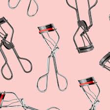 Our curler grips lashes without pinching pulling or tugging. 9 Best Eyelash Curlers Of 2021 How To Use A Lash Curler
