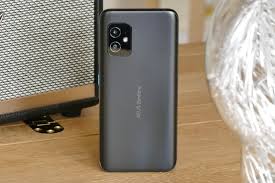 Compare the zenfone 8's specs with pricier phones from oneplus and samsung and it's easy to be impressed. Nnvb48j3uy Xym