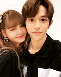 Nct Lucas Blackpink Lisa Shop I Am Not Lucas And Lisa Shipper Just I Like Photo Fotografi Teman Fotografi Orang Selebritas