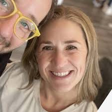 Suzanne White (@themomchats) • Instagram photos and videos