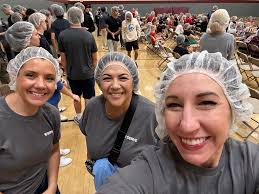 Thompson Thrift hosted a Serve Day for our Arizona team