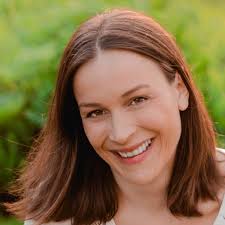 Mary Schubert's Instagram, Twitter & Facebook