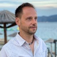 Michael Herzer's Instagram, Twitter & Facebook