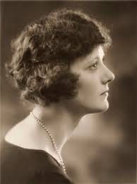 Sylvia Leslie's Instagram, Twitter & Facebook