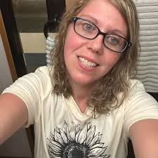 Who can recommend a tattoo artist for custom tattoos in Illinois?