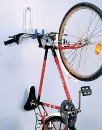 Comment Ranger Son Velo Dans Un Appartement Ou Une Maison Range Velo Suspension Velo Crochets Muraux