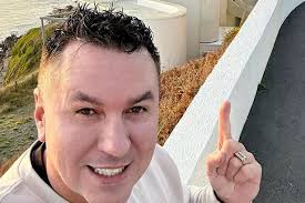 Michael Jackson's former bodyguard makes fresh bid for Grand Designs  'saddest ever' home