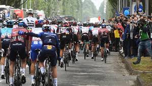 La etapa está dividida en dos sectores, no todo es montaña y dureza. Giro De Italia 2021 Etapa 2 Victoria Para Merlier
