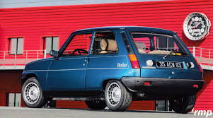 Image result for Bleu Navy 1982 Renault