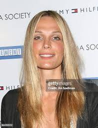 331 photos et images haute résolution de Tommy Sims