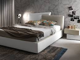 Letto imbottito con contenitore iorca bolzan letti a prezzo ribas. Letto Matrimoniale Meeting Up Presotto Moderno Imbottito Con Testiera Imbottita