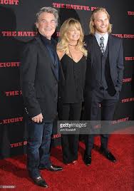 Kurt Russell Goldie Hawn And Son Wyatt Russell Arrive At The Los Goldie Hawn Kids Goldie Hawn Goldie Hawn Kurt Russell