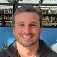 Thrilled to share 🎉 : I am venturing into the entrepreneurial world by  joining Prahsys as the first sales figure, stepping in the role of Account  Management Lead. In this role, I