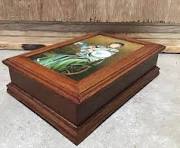 Joyero vintage de madera con imagen de mujer en la parte ...