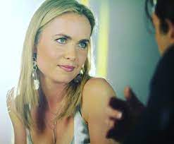 Deeply in debt to the russian mob, master jewel thief ripley (morgan freeman) recruits a talented burglar (antonio banderas) to help the stakes stack up when ripley's criminal creditors threaten to kill his goddaughter (radha mitchell), while the cop (robert forster). Facebook