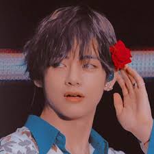 1100 Eme Photo In 2020 Taehyung Handsome Faces Korean Idol