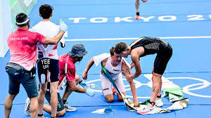 Blummenfelt was in fifth position after the 1,500m swim and 40km cycle legs of the race and finished in a time of 1:45:04. Gnurroegn3w2ym